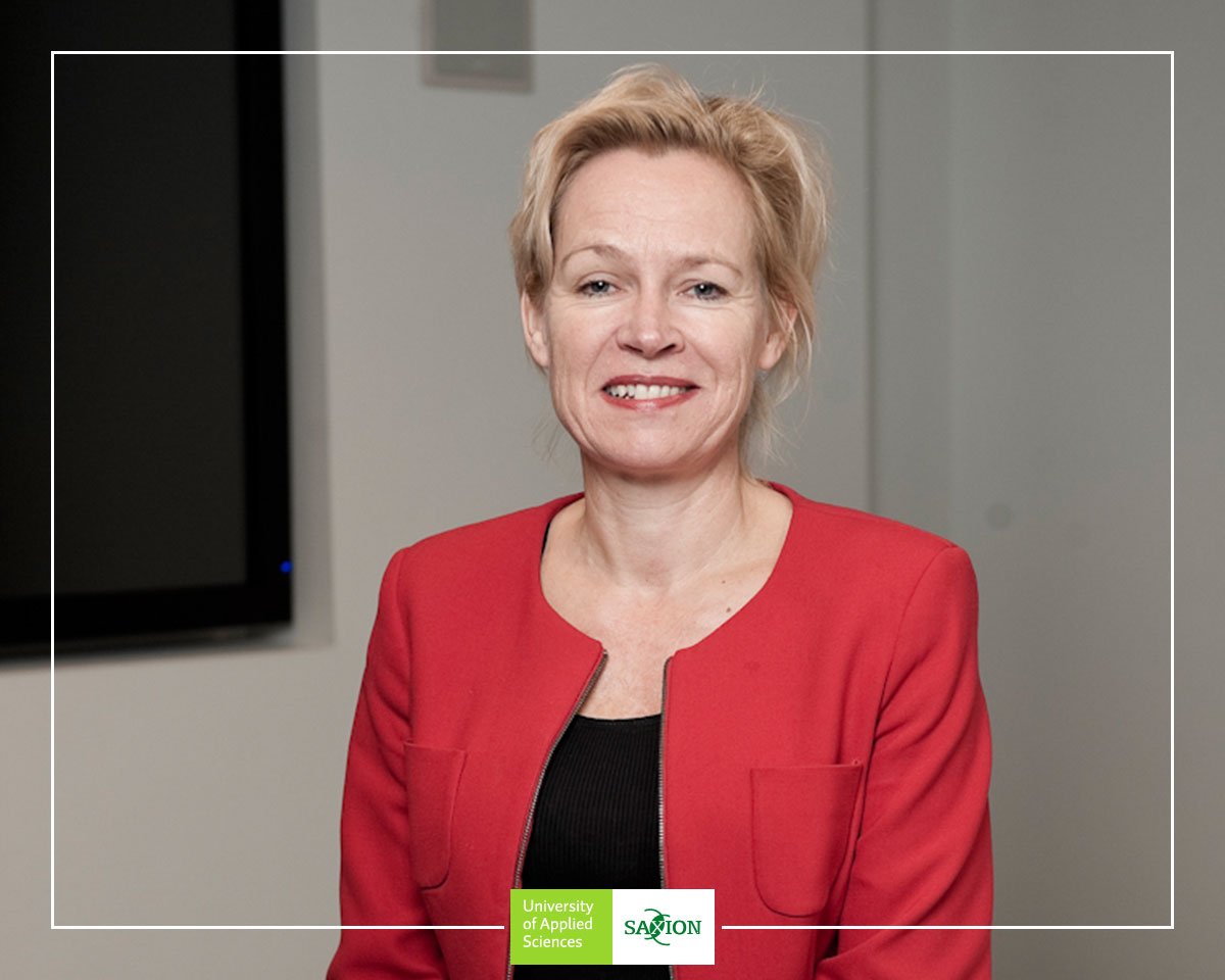 Saxion's tweet photo. Anka Mulder is de nieuwe voorzitter College van Bestuur Saxion. https://t.co/QIwWIrqbRO https://t.co/k6EvrcvZFi