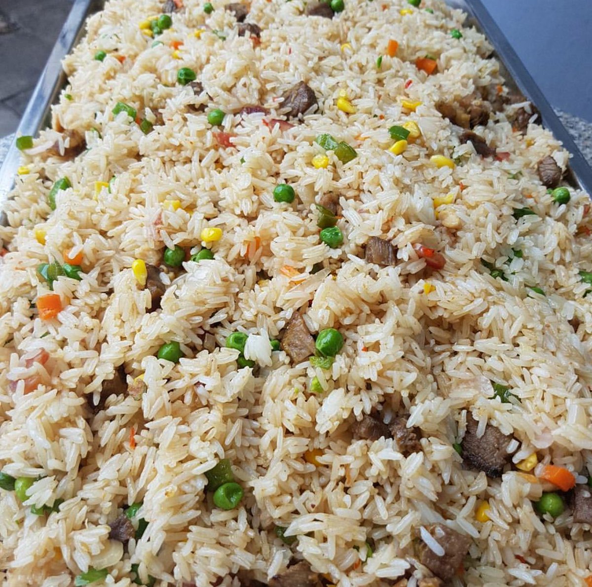 WeyvanGh's tweet photo. What are you having for Lunch today? #EatGhanaRice https://t.co/FBACiLf4dH