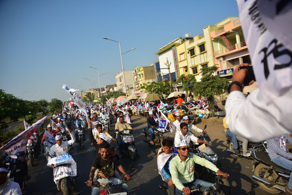 devendra22590's tweet image. #AAPRoadShowInGujarat