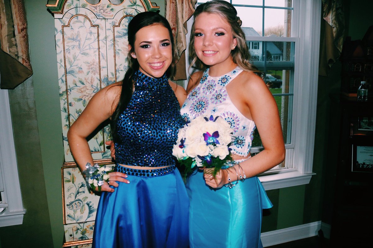 ru_oKayla's tweet photo. Happy 🔞 birthday🎈🎉 @mwillard40 you legal now so don't fsu too much hope your day is filled with some #hardtacos🌮much love for you❤❤ https://t.co/cY5z1rBrIE
