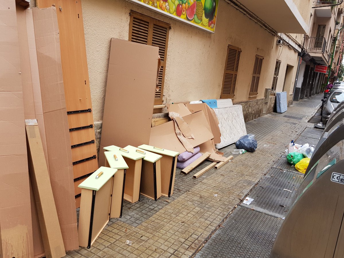 Santos_Vallejo's tweet photo. M'encanta el meu barri!!! Quina oloreta, quin bon caminar, quines imatges!!! Gràcies @EMAYA_Palma per la col'laboració... https://t.co/E6FTRqosj3