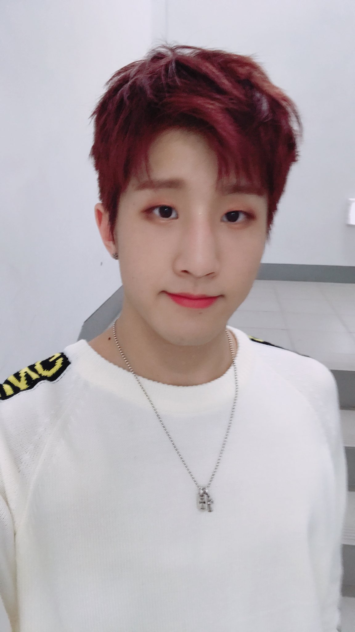 DLIcxGLUIAAeks2.jpg:orig