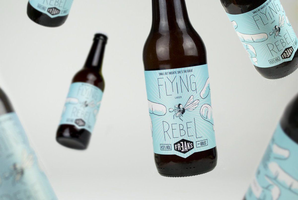 Flying Rebel. Afilada como una aguja, esperando entre la paja...