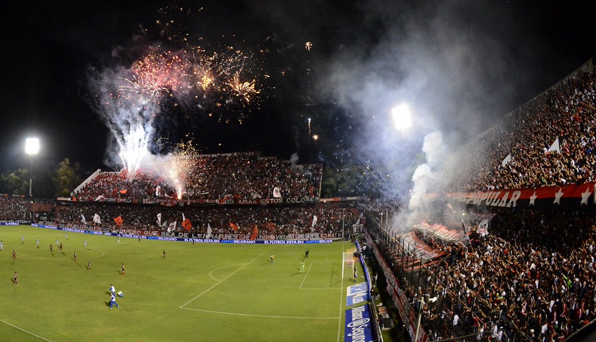 newells_info74's tweet photo. #HoyJuegaNewells
#HoyExplotaElColoso
#HoyHayQueGanarRojinegro 🔴⚫ https://t.co/n4pdYuq09J