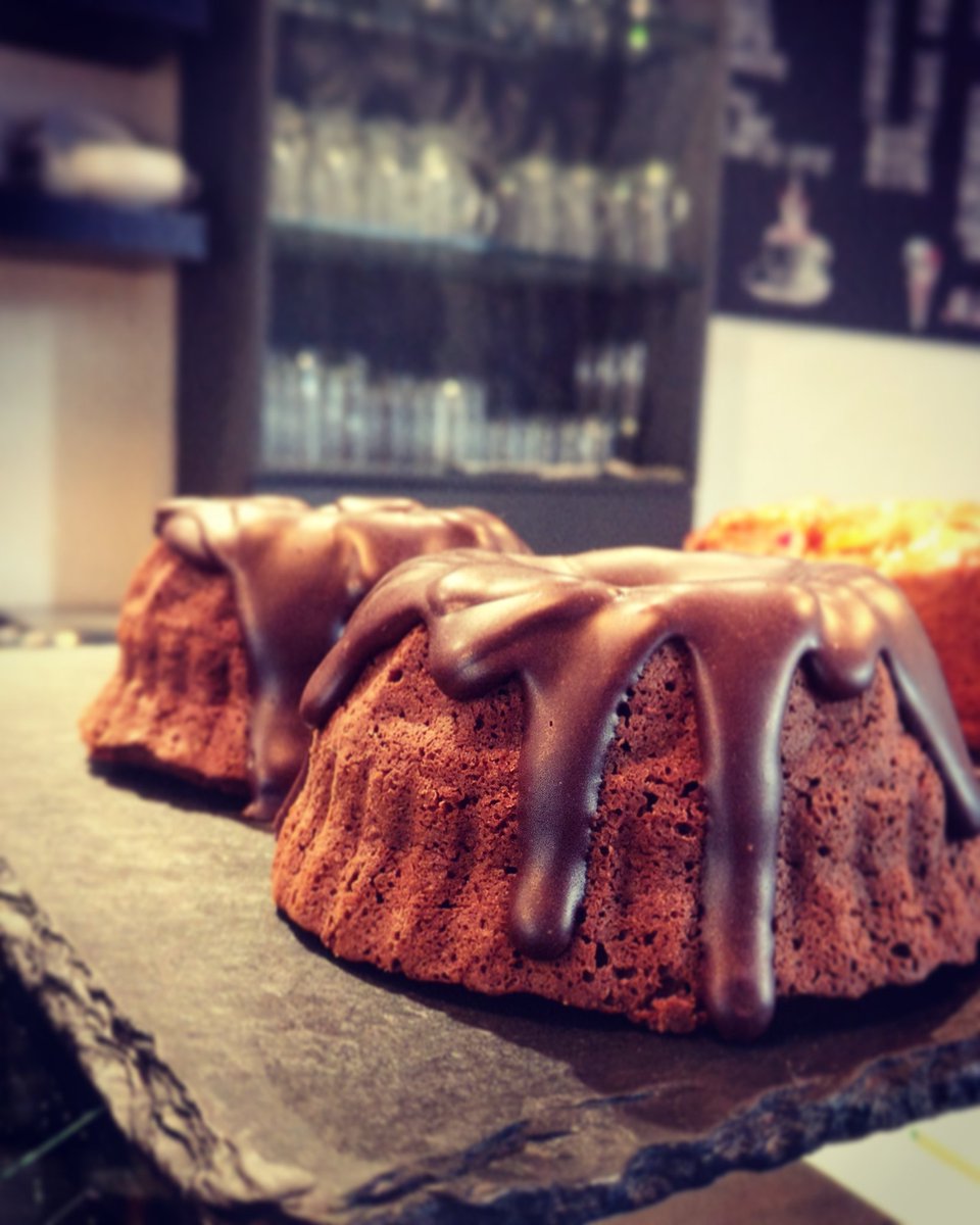 mara_coffee's tweet photo. Soft , springy and criminally chocolate!
#ChocolateBundts #fresh out of the oven! @mara_coffee 
#MaraCafe
#westcombehill
#UnCafeSilVousPlait https://t.co/VEtLYvW6L8