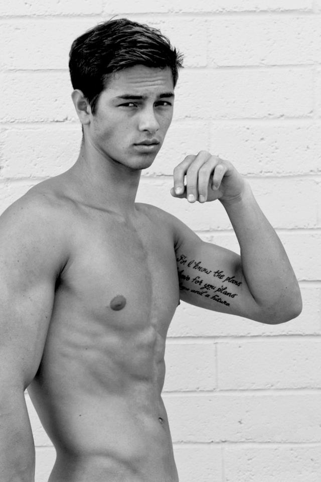 Tycho Galax (@gayoutofspace) on Twitter photo 