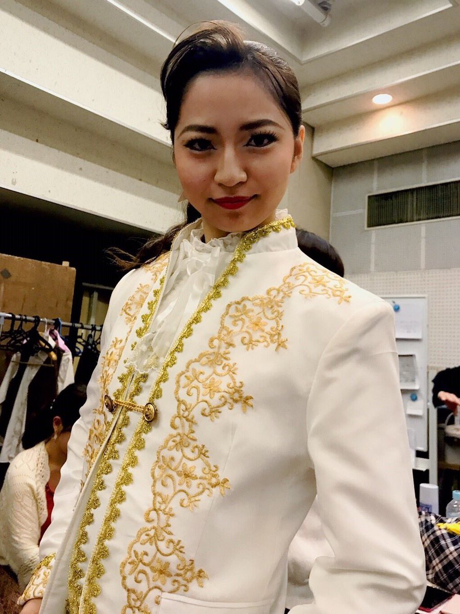 西原杏佳 على تويتر まだちゃんと衣装の写真を載せていなかったので とりあえず王子の写真を こんな感じでした そして3枚目はbc王子役の安藤慶一さん ダブルキャストが男性というのは めったにできない経験 とっても貴重な経験をさせていただきました