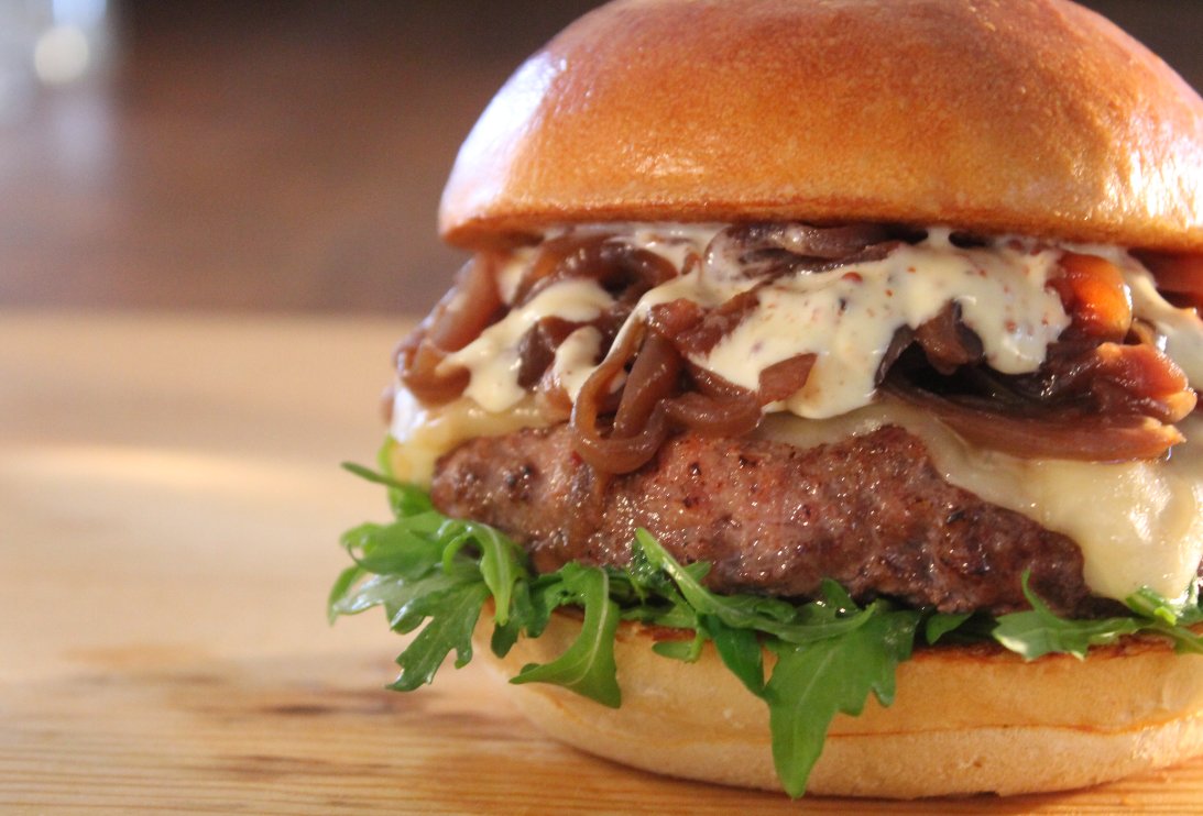 sonicc_ca's tweet photo. Experience the Juiciest.Burger.Ever. from @WORKSBURGER   🍔  Let #Sonicc deliver your favourite burger now! Text your order 613-883-6060. https://t.co/0dAaPZ5j5J