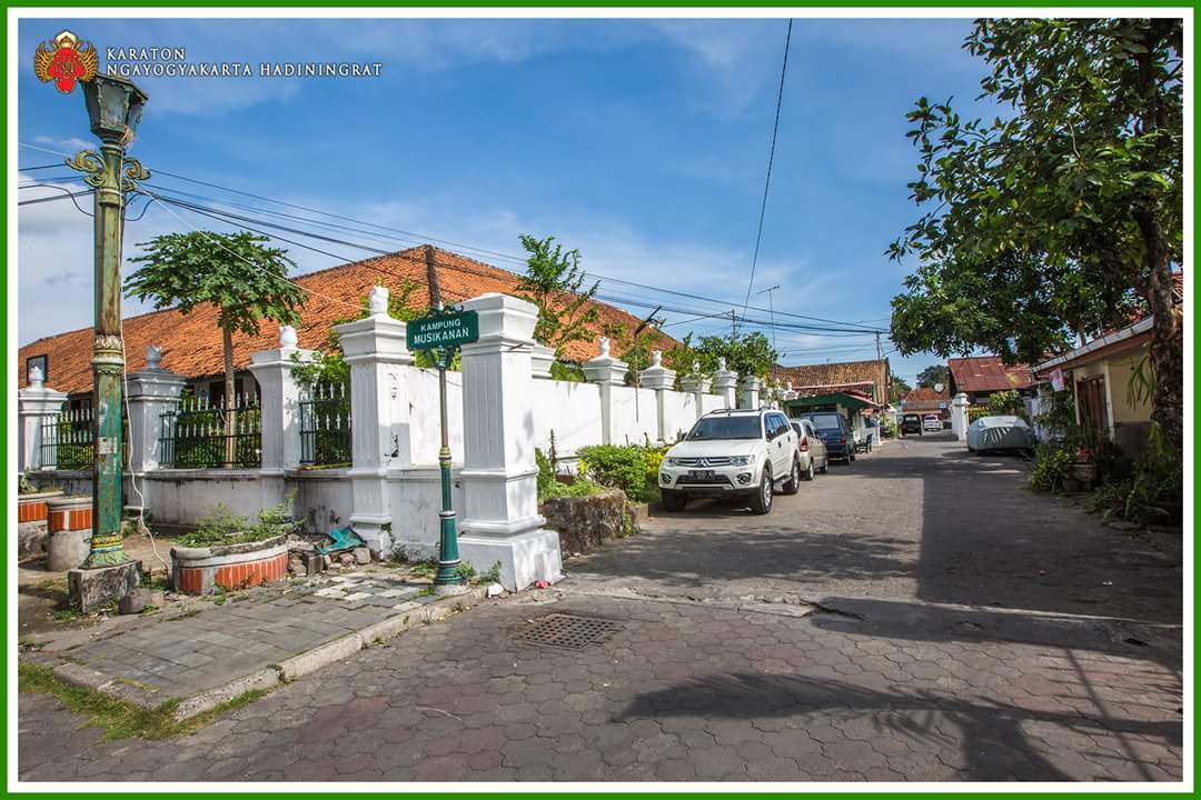 kulineryogya's tweet photo. Selain Kampung Musikanan, Bangunan Mandalasana saksi perpaduan musik barat &amp; gamelan di lingk. #kratonjogja. #musik https://t.co/0c5woEqWgO