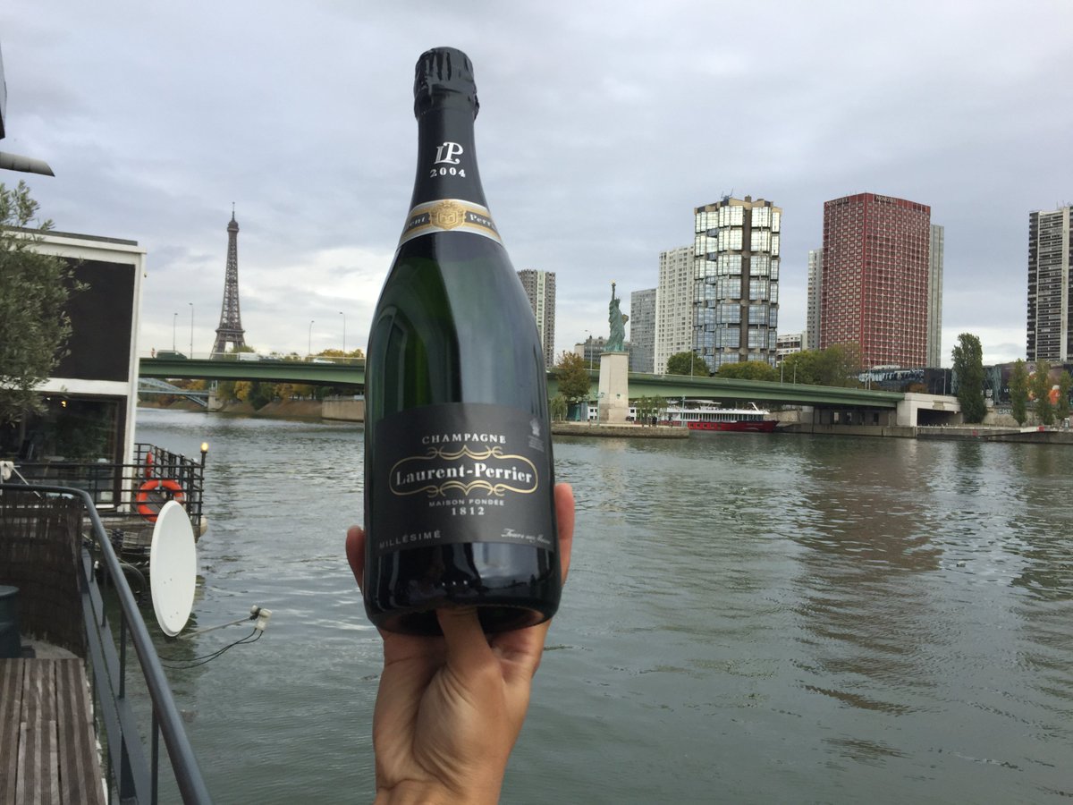 Hubris_vin's tweet photo. Merci #Champagnelaurentperrier d'avoir régalé nos convives avec le fabuleux #vintage2004 !!
#eventbyhubris #champagnelover https://t.co/yz9Gbd1JrN