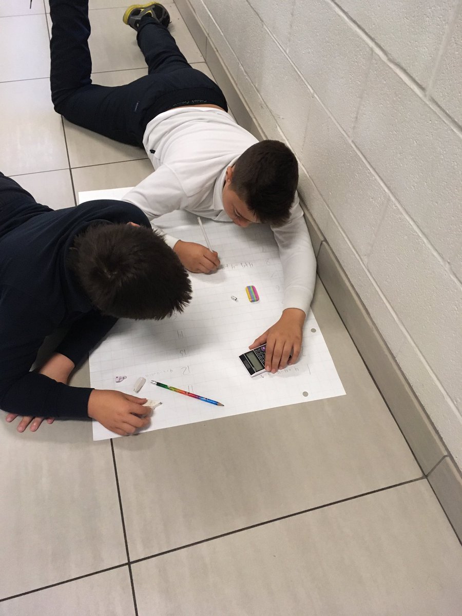 MariaADeRosa's tweet photo. #mathmonday #4fours finding numbers 1-20 by only using 4's! @lclightmilton https://t.co/XY9QQqFadQ
