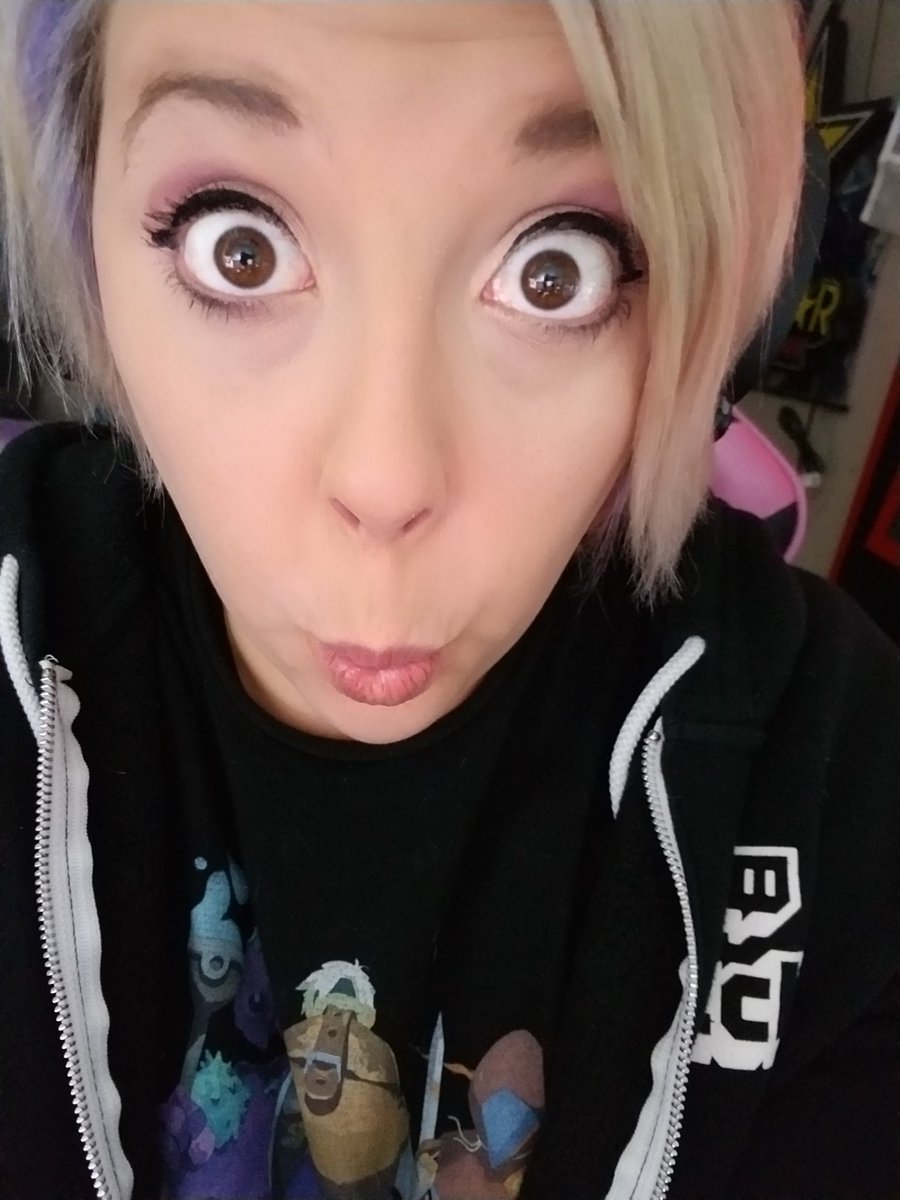 Kintinue's tweet photo. We are LIVE and working to finish The Evil Within! Come hang with us! https://t.co/jvxI1qrk5r <3 Giveaways all day and pushing to 600 sub pt https://t.co/1C2YOeqqpy