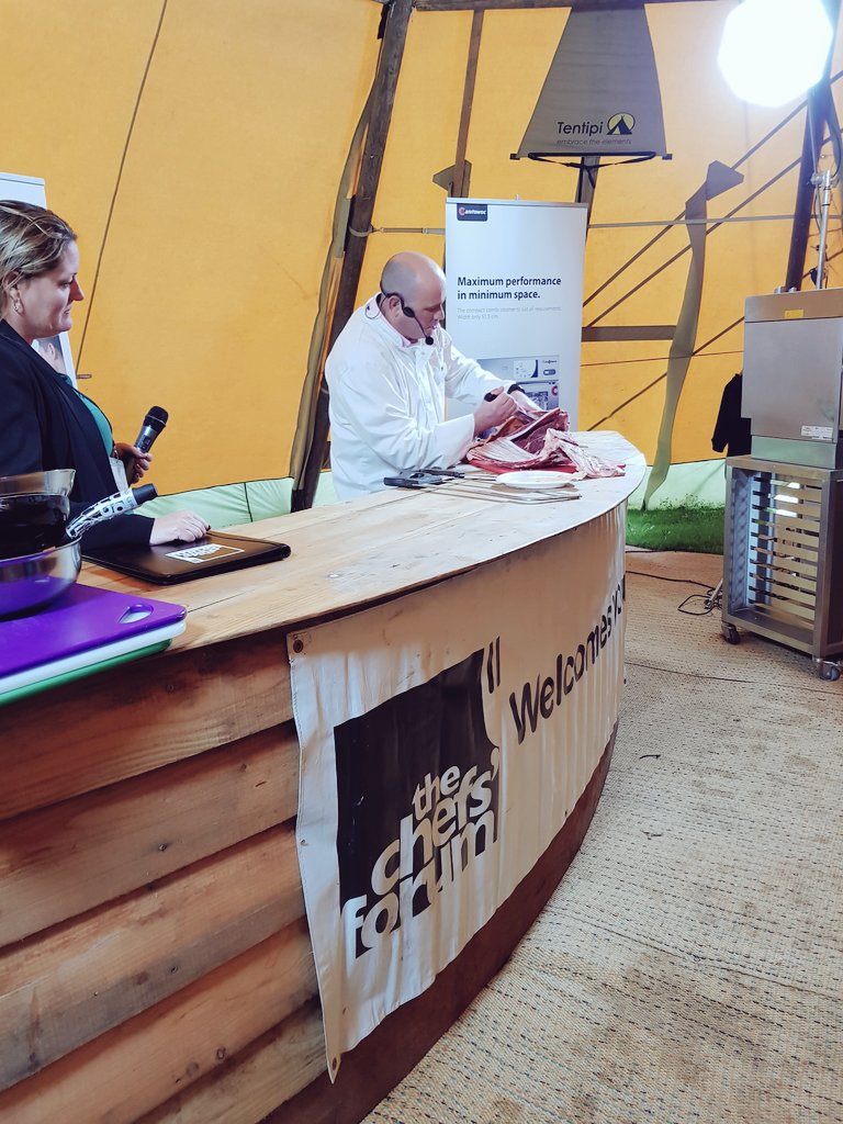 Butchery demo with #tomahawksteak  <a href="/walterrose1847/">Walter Rose and Son</a> <a href="/thechefsforum/">𝚃𝚑𝚎 𝙲𝚑𝚎𝚏𝚜’ 𝙵𝚘𝚛𝚞𝚖®🍽</a> <a href="/BackwellHouse/">Backwell House</a>