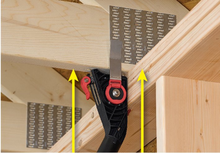 FastenMasterPro's tweet image. To use #FrameFAST, load the 6&quot; screw into the chamber, place the head flush to the plate, stab up, pull the trigger &amp;amp; drive the screw.