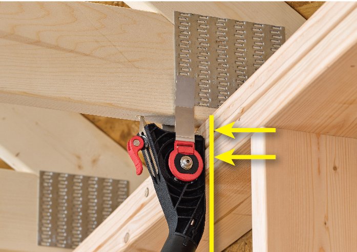 FastenMasterPro's tweet image. To use #FrameFAST, load the 6&quot; screw into the chamber, place the head flush to the plate, stab up, pull the trigger &amp;amp; drive the screw.