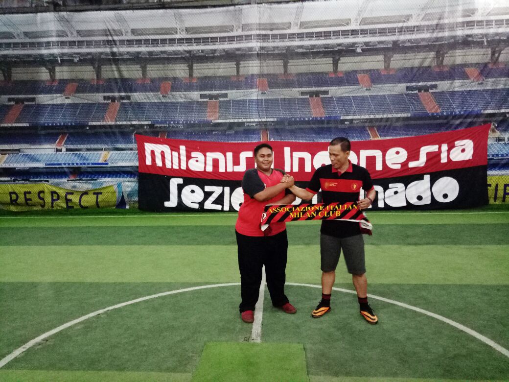 Penyerahan syal sebagai simbol serah terima jabatan dari Capo sebelumnya @donnyadams_ ke Capo baru <a href="/TaluminganCh/">Ch.Brando Talumingan</a> kemarin.