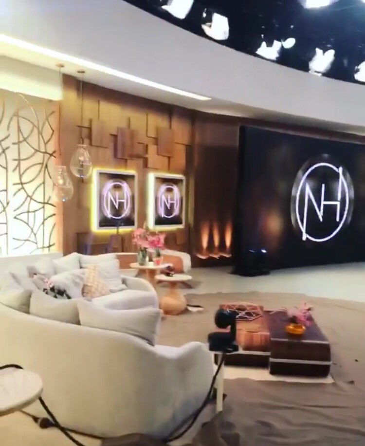CassiaStylinsom's tweet image. AAAAAAAAAH QUE LINDO TA O PALCO #NiallNoEncontro