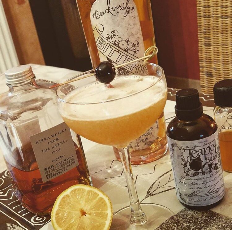 housebotanicals's tweet photo. Last Word to Japan

Nikka from the Barrel / Breckenridge Bitter Liqueur / fresh lemon juice / green tea syrup / #TeapotBitters / cherry https://t.co/izFFXXMd4V