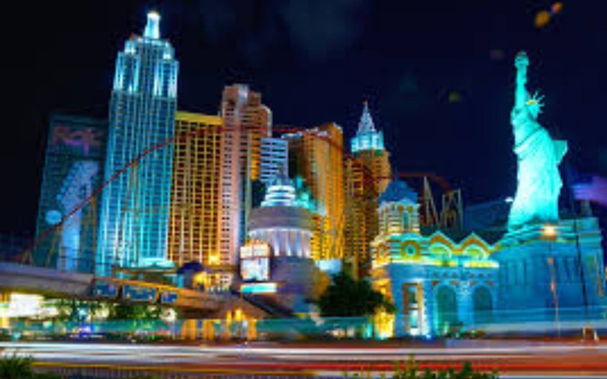 7sinfulsubs's tweet photo. We will be closed today to ensure the safety of our guests &amp; employees during this time. Please keep the Las Vegas people in your thoughts https://t.co/KnWXOpjqwq