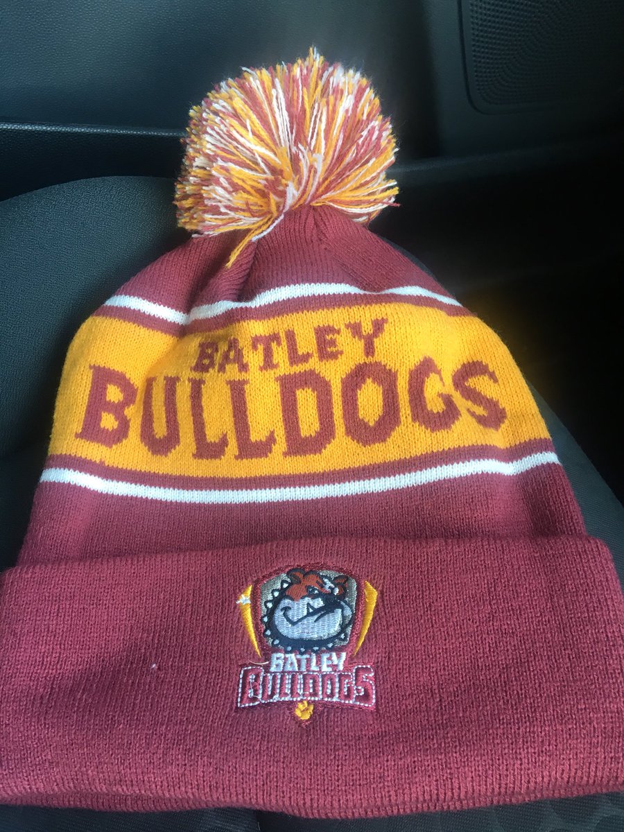 DannyMaun's tweet photo. Winter ❄️ is coming get your @BatleyRLFC beanie from @RavensportUK https://t.co/MCz0YiTzz9
