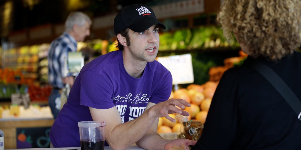 BusinessInsider's tweet photo. Whole Foods' sales soar on #Amazon https://t.co/wob2ulv07X https://t.co/3XScu4KroY