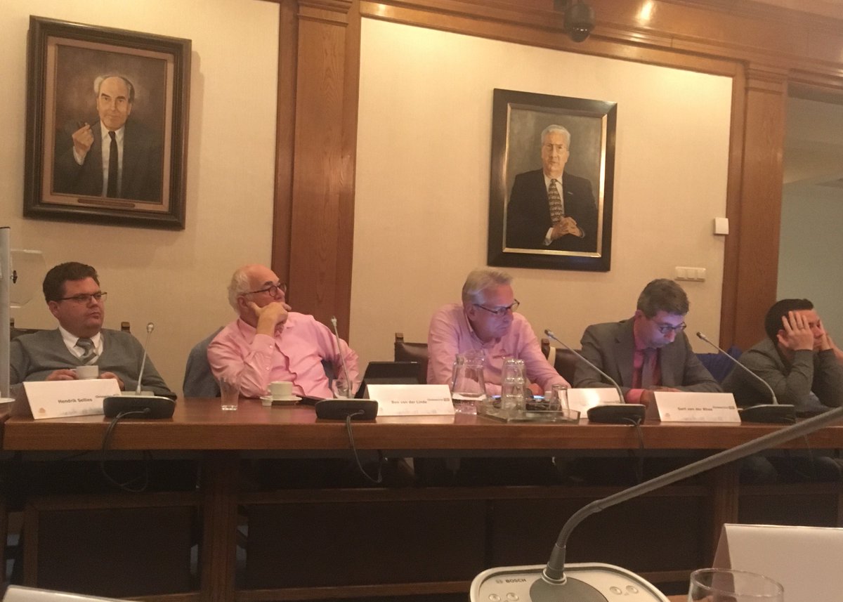 cdaheerde's tweet image. Heeft @CU_SGP_Heerde voor de #Raad van vanavond de kleding afgestemd!?😅 #teamgrijs-roze #voorbereidingopdeverkiezingen?🤣 @benvdlinde