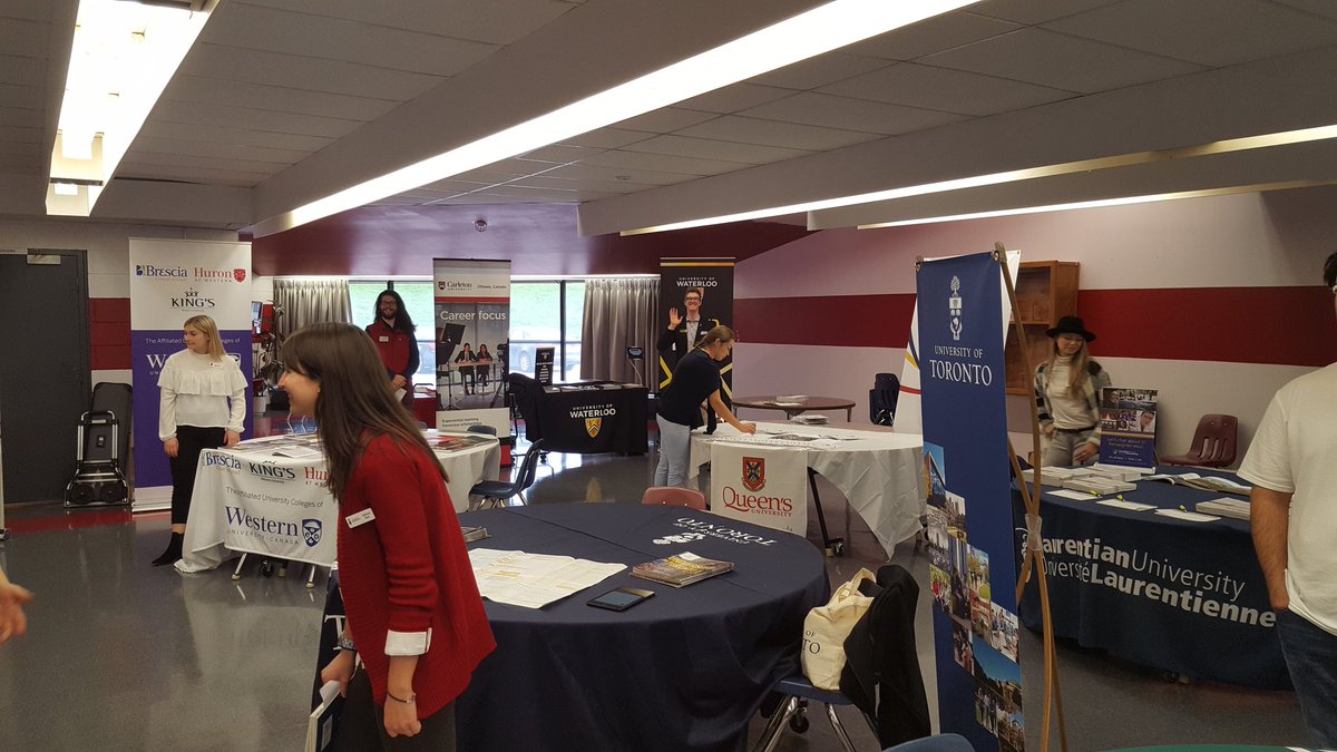 NEO_UIP's tweet photo. This afternoon, #ElliotLake Secondary School was the site of another awesome #NEOUIP fair! #UIP2017 #northeasternontario @LiasonProbs https://t.co/08AUHXhA5g