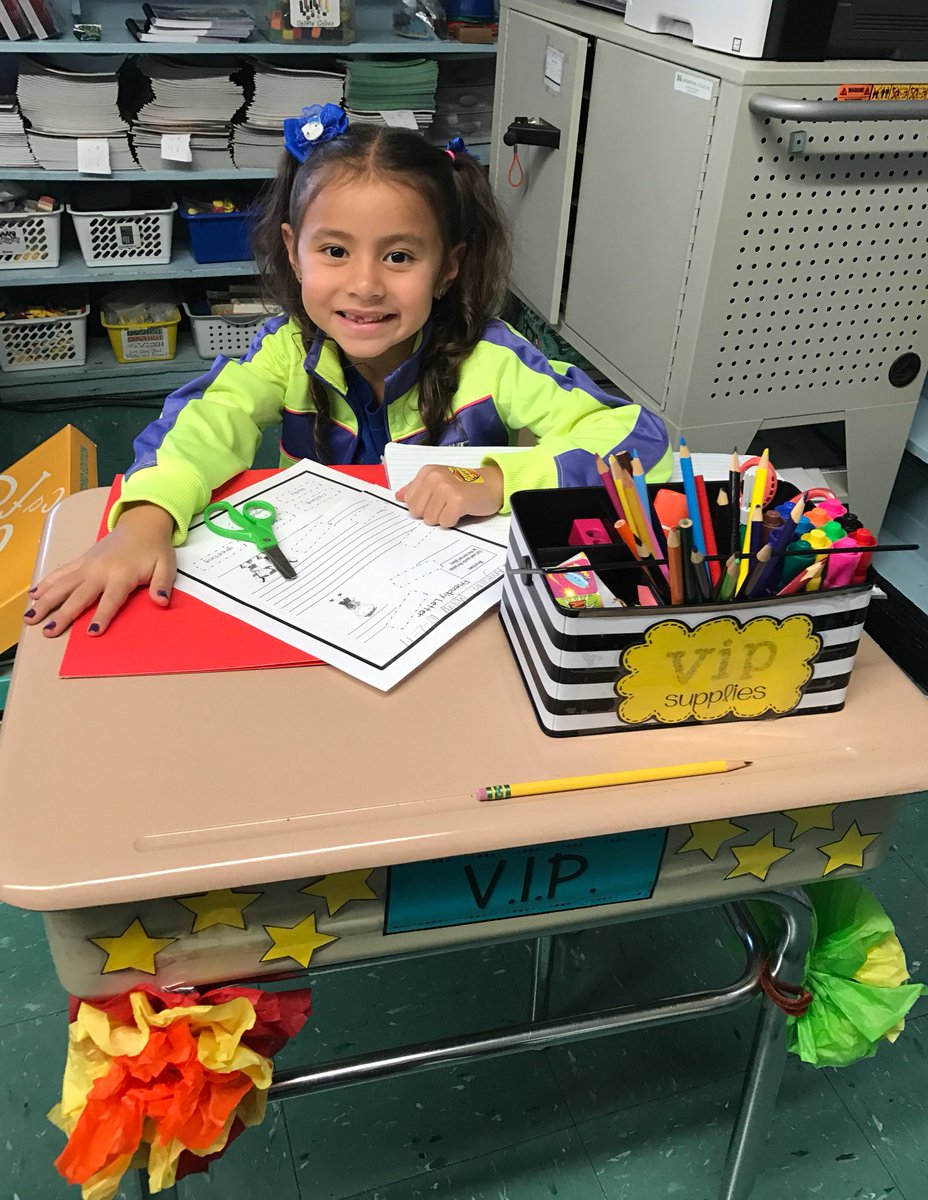 2ndGradeJKO's tweet image. Angelina was today's VIP! Keep up the great work and participation! #VIPdesk #grubsteinandfreda #class202 @PS66JKO