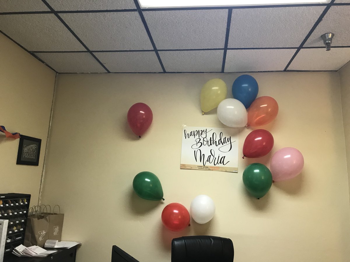Maria102915's tweet photo. I have the Best Team #alittleearly#iloveit https://t.co/LRO4r1VKUL