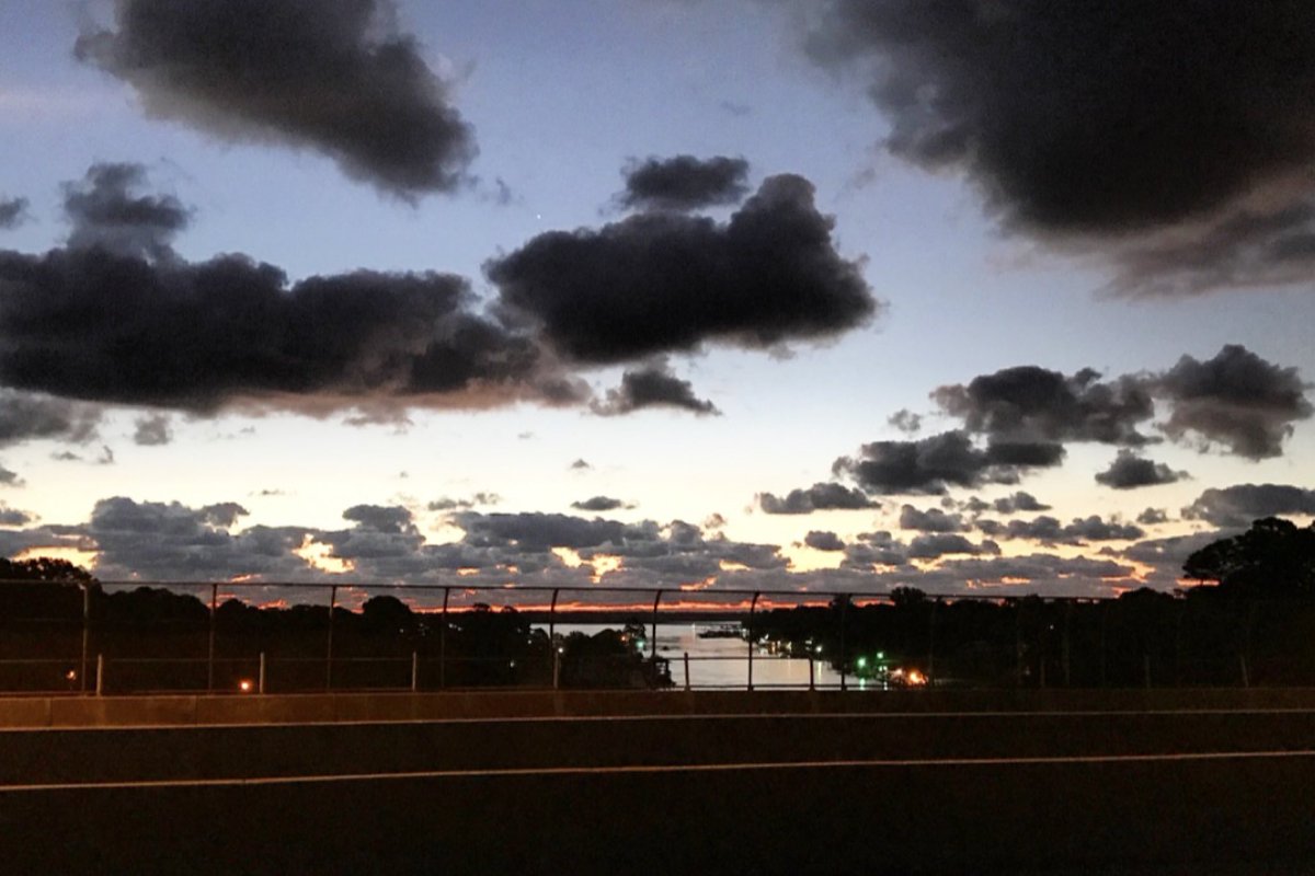 Nov_Pro_VaBeach's tweet photo. Monday morning recap. Work hard. Be kind. Do kind. #connect #bridgemonday #NP_VB https://t.co/ZHNyp6E2kJ