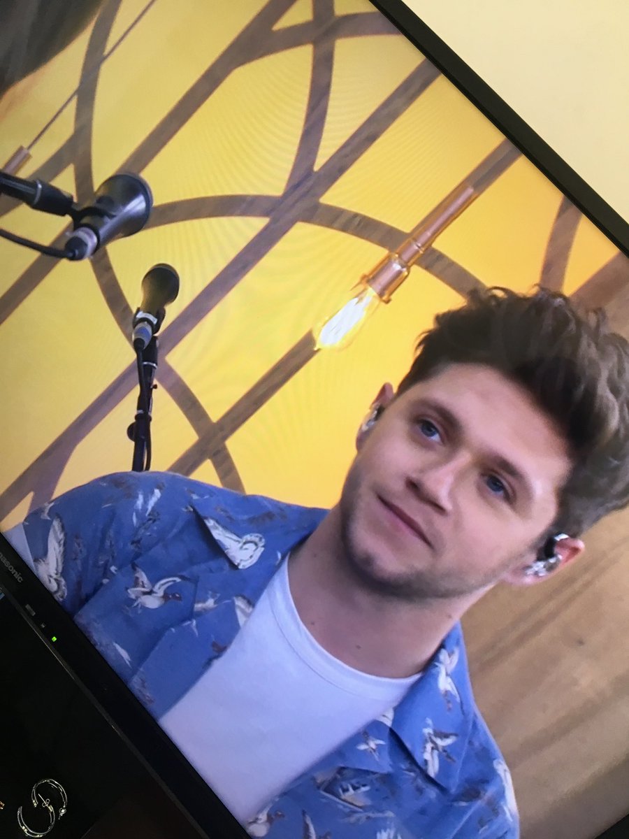 pooxajaque's tweet photo. OLHA QUE COISA MAIS FOFAAAAAAAAA  #NiallNoEncontro https://t.co/H2kaRx62MR