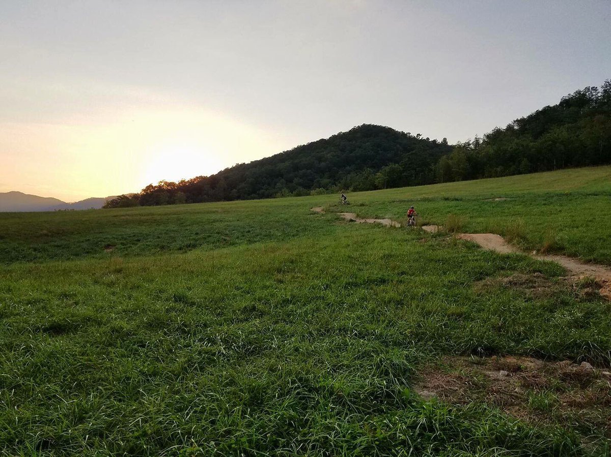 BMTNofficial's tweet image. Ride into the new day and new adventures. #blackberrymountain #bmtn