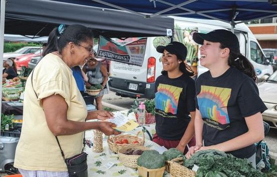 StoriesFromDet's tweet photo. How a farmers market at Joy and Southfield nourishes its community https://t.co/inlIYQg7rE https://t.co/gu9zNfsSRA
