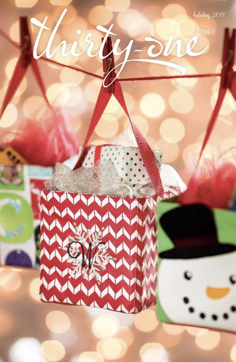 ThirtyOne's tweet photo. Hooray! Our Holiday Gift Guide is HERE. 🎁☃️🎄🎅🏼 #thirtyone #giftguide  #holiday --> https://t.co/dzL1fWdxZe https://t.co/hoprKLHKYW