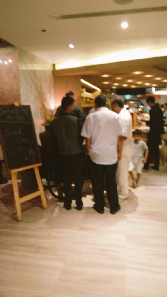 Allahisg's tweet photo. #ThinkDifferent #SandCookedCorn #EnergisingCart @HyattRegencyLud @ashishsaxena008 @nambiarajesh @gurmravneet #WorldofHyatt #AtRegency https://t.co/Tzhcku9KUU