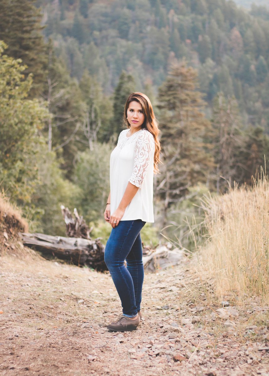 JacqMurdock's tweet photo. My look for our Fall Family Photos from @ShopPinkBlush! #Prettyinpinkblush #shoppinkblush https://t.co/S5uiKzRKSE