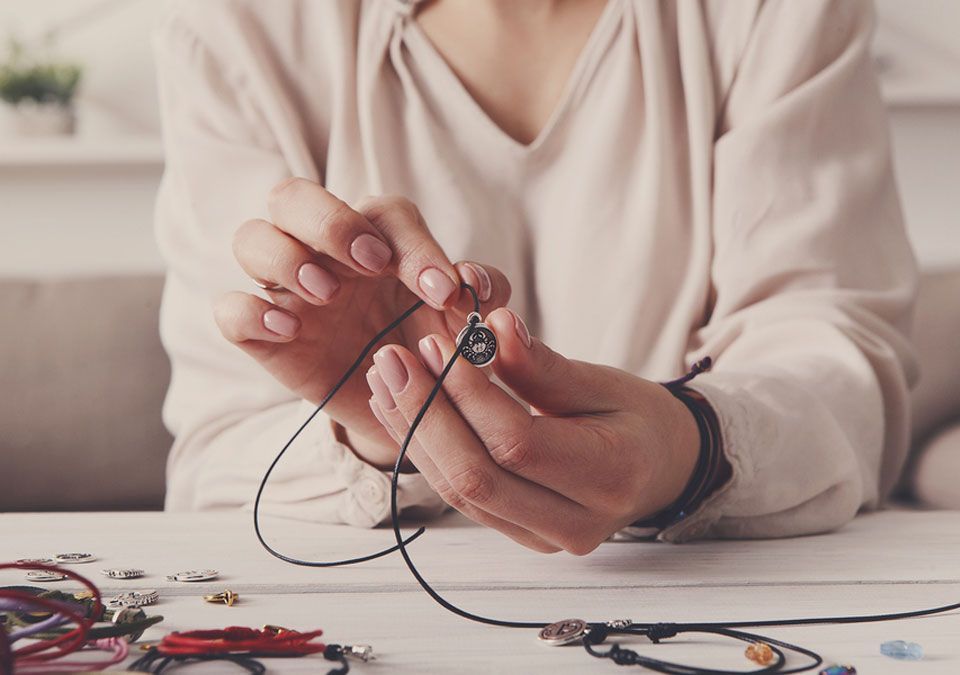 CraftHappyDaily's tweet photo. The benefits of crafting on your #mentalhealth - who agrees? https://t.co/xjXkgiyznL https://t.co/DbIYqVI8O5