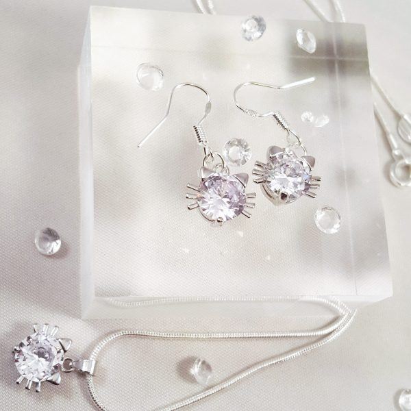 Handmade delicate cat jewellery set 
consciouscrafties.com/handmade-gifts…

@ConsciousCrafty #handmade #ccc #CraftHour #HandmadeHour