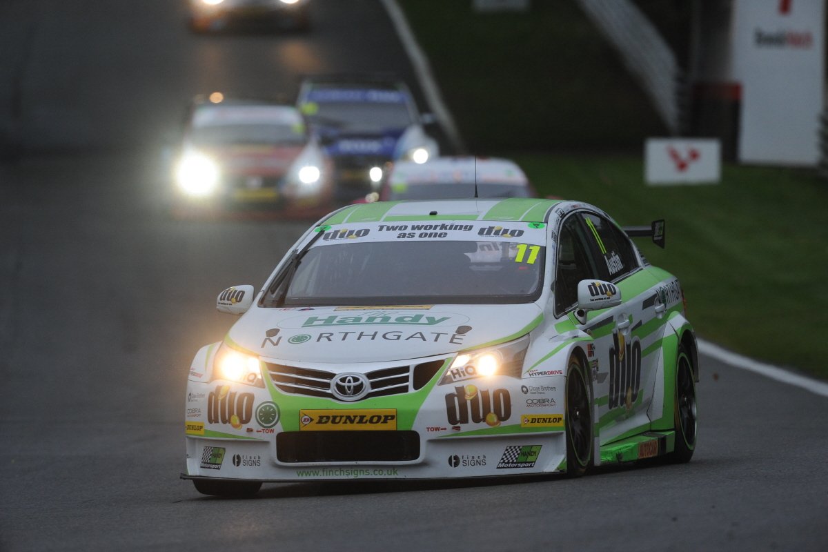 HMSRace's tweet photo. NEWS: History Made @Brands_Hatch As @RobertoAustini Takes Handy's 1st @DunlopBTCC Win https://t.co/5w2pyU8yng https://t.co/Lu4pgjYxFc