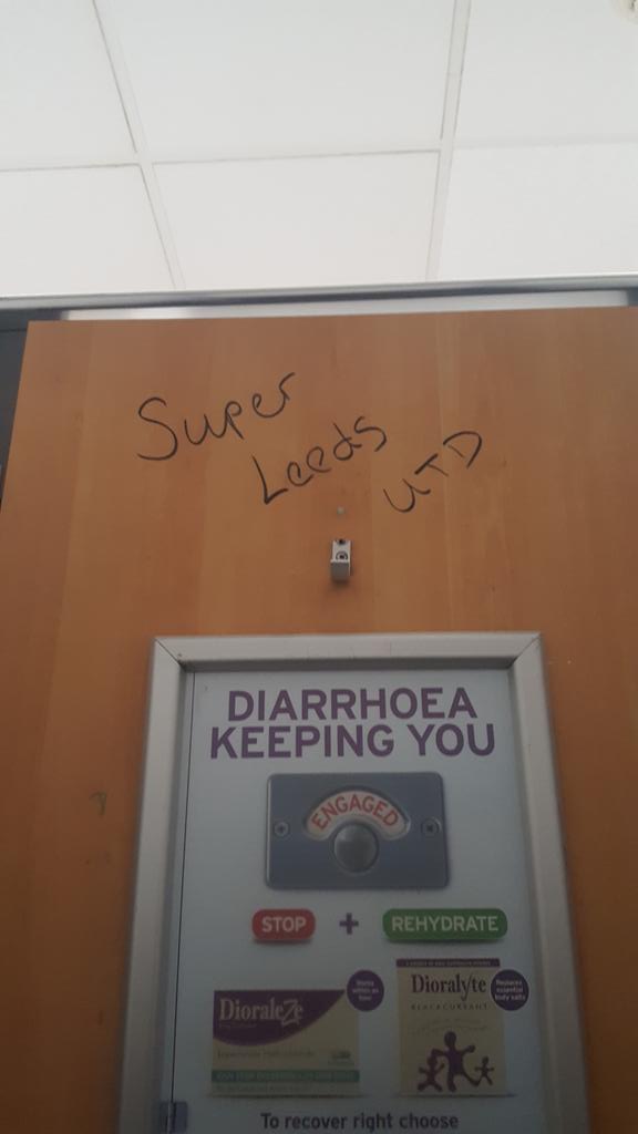 chrislinham's tweet photo. @ChrisMoyles have you been at Strensham services on the M5 recently? 😉 https://t.co/kcRYfWJHJi