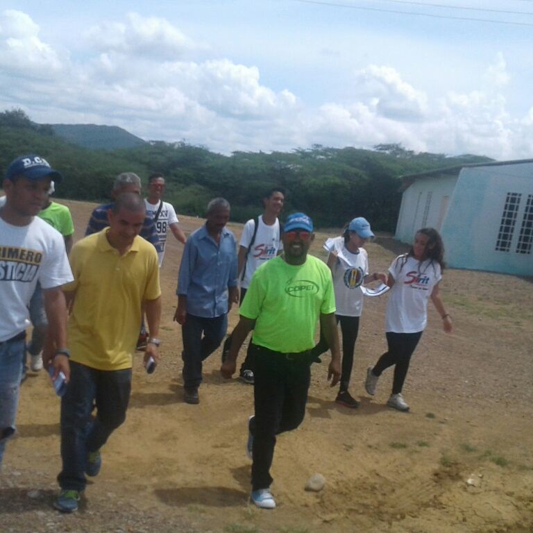 arturoj_colina's tweet photo. Este fin d semana estuvimos llevando el msj del prox. Gob. @SiritEliezer a nuestras parroquias d Rio Seco Mitare Sabaneta y Guzman Guillermo https://t.co/fT8iNntibr
