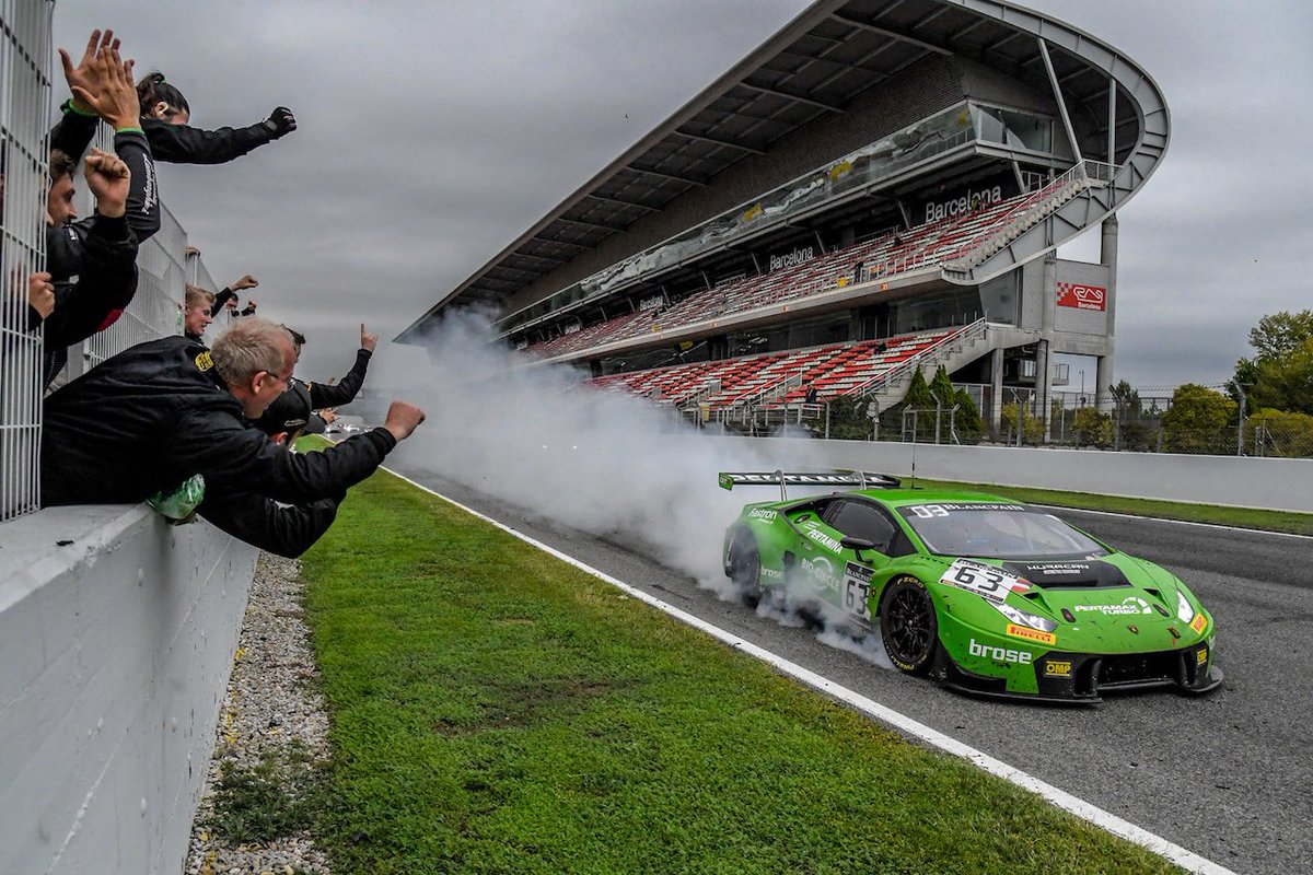 Lamborghini's tweet photo. 50 competing cars. 3 hours racing. 1 winner. Admire these images of the #HuracanGT3 triumph at #BlancpainGT https://t.co/f5Kl4K6K6v https://t.co/E9rwALfxpv