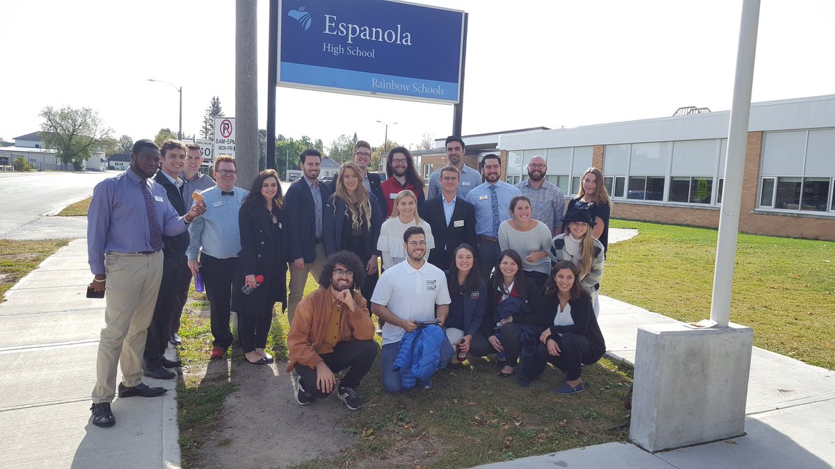 NEO_UIP's tweet photo. Check out some of these shots of our awesome reps at #Espanola High School! @LiasonProbs @OntarioUniFair #2017UIP #northeasternontario https://t.co/Ix3ztlAoDr