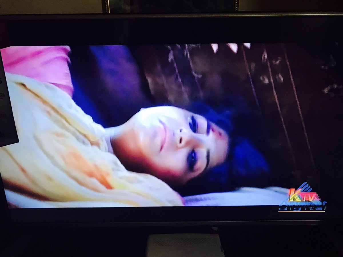 mohan_manjima's tweet photo. Fav scene from #AYM ❤️ thanku @menongautham sir for giving me Leela ❤️❤️ #leelawillremainspecial #forever https://t.co/q5SSYNUSGL