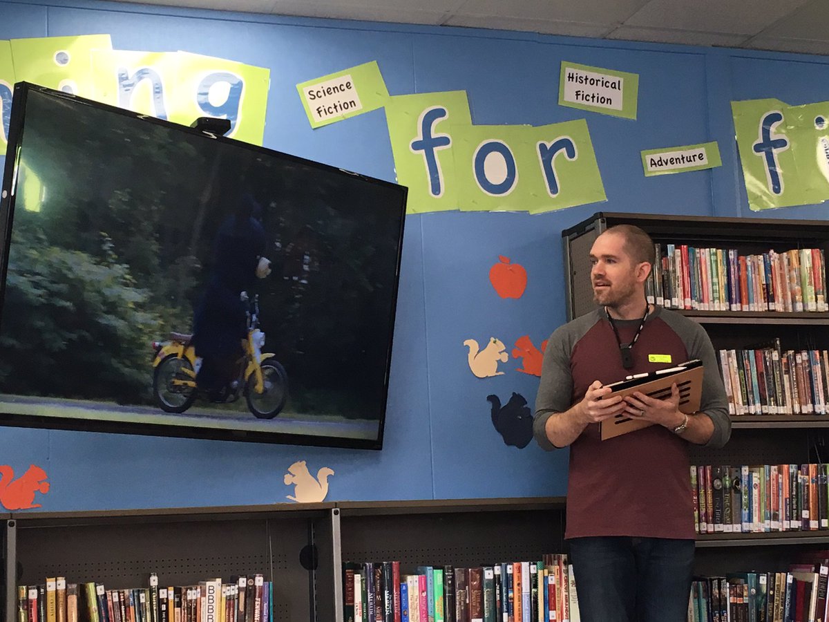 mrswroom24's tweet photo. He's here! @RyanT_Higgins @GardnerGrizzly #lasdk8 https://t.co/nNPWgK5MKx