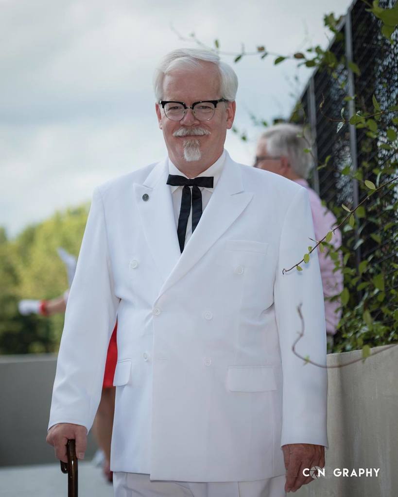 conography's tweet photo. Everybody needs a little #kfc with #colonelsanders #cosplay @dragoncon #atlanta #costume #photography #conography … https://t.co/OR0uAAOYQ2 https://t.co/Td4g7jVHAG