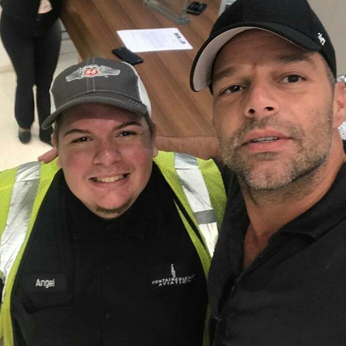 DesquiciadasRM's tweet photo. @Regranned from @angel_afrojack_mia - Thanks for offering a selfie and Nice to meet you @ricky_martin !!! #prayfo… https://t.co/fJCScfCAsN https://t.co/LODyO4g4Yo