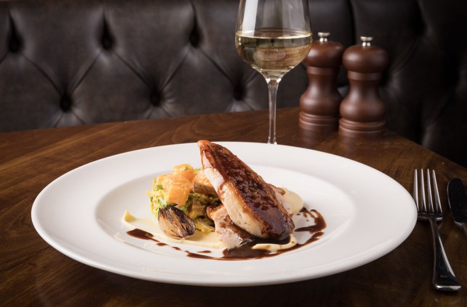 Fancy some Rhug Estate Organic Chicken with creamy savoy cabbage, celeriac and carrots &amp; thyme juice? #BelsizePark