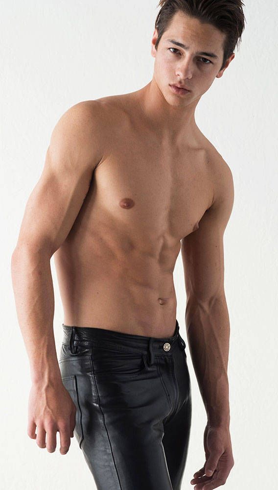 Tycho Galax (@gayoutofspace) on Twitter photo 