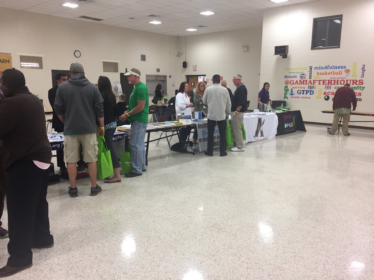 AmericaWorksNJ's tweet photo. We'd like to thank the Coalition For A Safe Community for having us out at the Family Relationship Forum! #AtlanticCounty #CSCatlantic #NJ https://t.co/QUeJrryiai